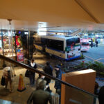 【悲報】阪神バス、商業施設に突っ込む