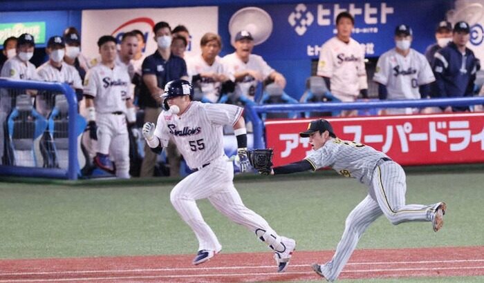 阪神・浜地　悪送球でCS終戦を初激白　「矢野さんの監督業を終わらせてしまった」