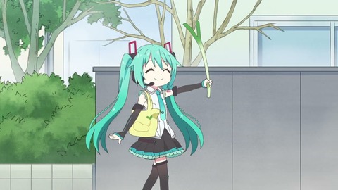 【悲報】初音ミクさん、太る