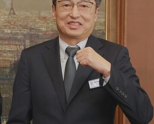 阪神・百北社長、虎史上初！沖縄キャンプ常駐　岡田監督と一心同体や