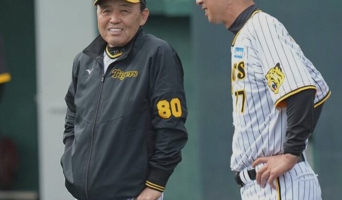 阪神・岡田彰布監督　１、２軍入れ替えについて「まだコーチが許してくれない、おーん」「せっかく沖縄でやってんだから…」
