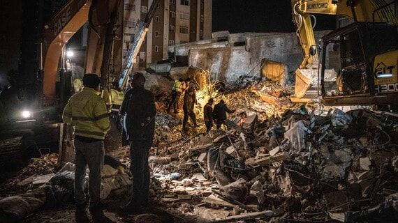 トルコ地震死者数40000人超