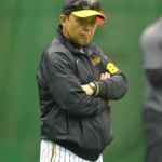 【阪神】岡田監督　初の非公開サインプレー練習でミス連発…怒った、あきれた、ボヤいた