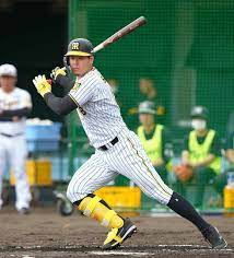 阪神・佐藤輝明　シート打撃での〝二塁打発進〟に「（打撃フォームの）大枠はできています」