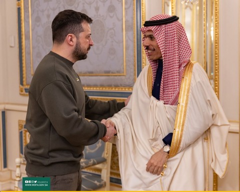 サウジアラビア外相、過去３０年で初のウクライナ訪問　５４０億円の支援パッケージに署名
