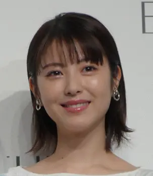 浜辺美波　アクシデントで「私は全てを失いました」と報告