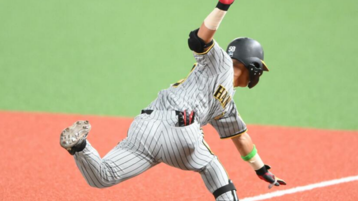 【阪神】前川のプロ初打席は投ゴロ　一塁で相手選手と交錯して転倒するハプニング