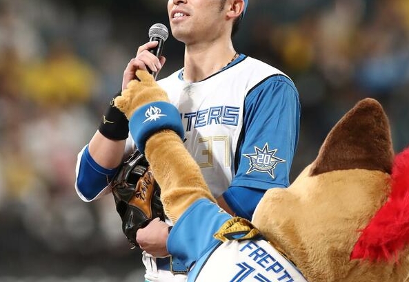 【悲報？】江越「阪神タイガースファンの皆さん。明日も勝たせてください！」