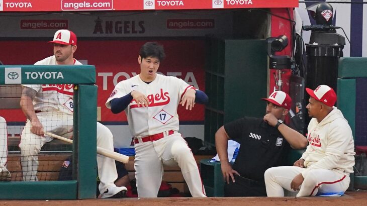 悲報4タコの大谷翔平試合中にふざけ散らかすｗｗｗｗｗｗｗｗｗｗｗｗ