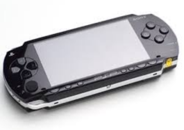 2004年「PSPの最初の購入者は大人、ニンテンドーDSはお子ちゃま」