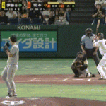 Gキラーの阪神・伊藤将がまさかの1試合2被弾で同点に　昨年8月3日以来の巨人戦失点に顔をゆがめる