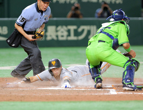 巨人・門脇誠、対応する