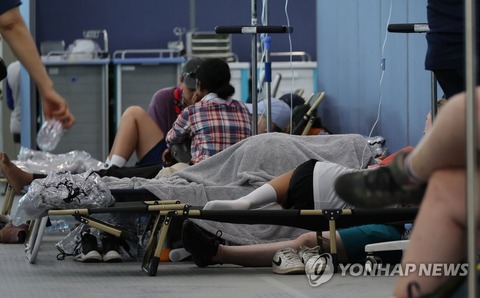 【韓国】ボーイスカウト大会で熱中症患者続出　尹大統領が冷房バスなど無制限供給指示