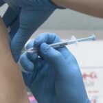 【必見】コロナワクチンの秋季接種、リスクとメリットを考えるとどうするべきか？