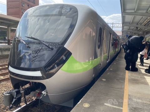 【台湾】 韓国製新型通勤電車、全520両を受領 台湾鉄道「より便利なサービス提供」
