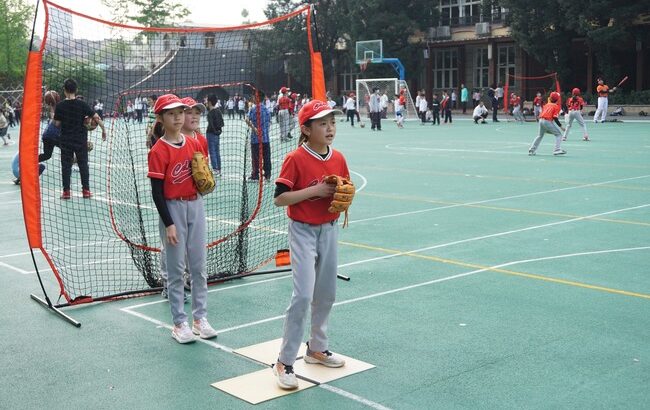 中国・成都市で野球人気爆発！野球部は入部空き待ち、サッカー場を野球に解放