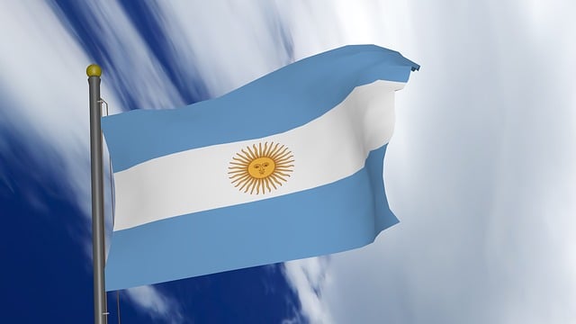 【悲報】アルゼンチン人「試しにヤバいやつに大統領を任せてみないか？」→国終わる