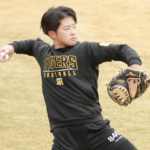 １軍キャンプスタートの中川勇斗、梅野隆太郎と坂本誠志郎に挑戦「その中に入っていけるように」