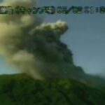 【日本はどうなってる？】鹿児島県の諏訪之瀬島で中規模以上の噴火：噴煙が1200mに達し、安全対策が要請される