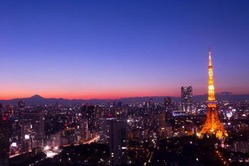 【画像】港区女子会、東京タワーを背景に決めポーズ♪