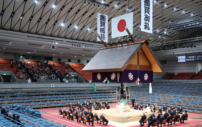日本相撲協会「若者が相撲取りを目指さなくなった理由を教えて下さい」