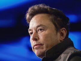 イーロン・マスク、世界一の富豪の座失う