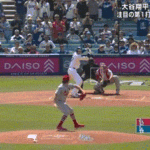 大谷翔平、本拠地初打席で二塁打も走塁ミス　二三塁間に挟まれアウト