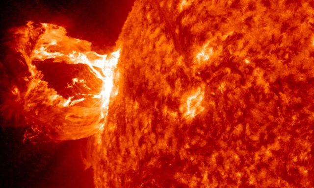 最大規模の太陽フレア！通信障害を引き起こす可能性にオーロラ観測できるかも！？