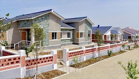 北朝鮮各地の農村に新住宅が続々と完成　2021年末以降4万4千余世帯