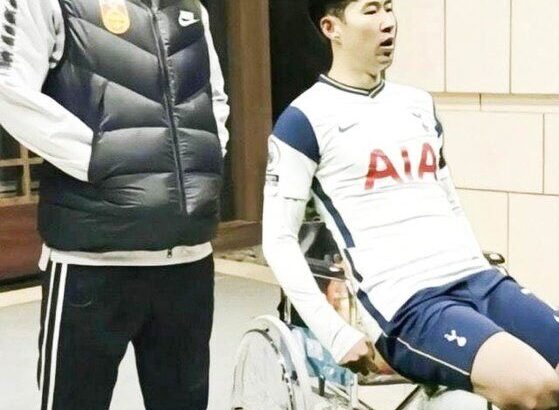 【画像】試合中に両手の指で「３－０」「ソン・フンミンの足を折ろう」…中国、度が過ぎる「車椅子合成写真」←これｗｗｗｗｗｗｗ