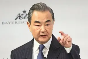 台湾問題で日本に「言行慎め」と中国外相
