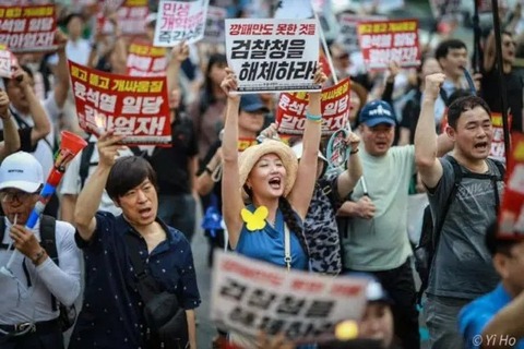 【韓国報道】今週末に尹大統領の退陣を求める全国一斉のろうそく集会開催…都心部交通渋滞の予想