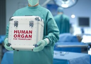 ロシア、捕虜の内臓切除か　臓器移植の闇市場存在？　ウクライナ報道