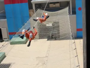 救助訓練中の31歳消防隊員が死亡　宙づりの4.7メートルの高さから落下　大津市