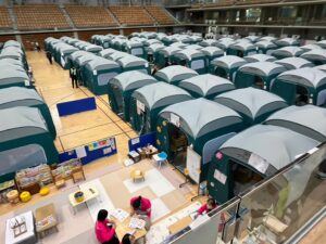 避難所でついに死亡者も　弁当は1日1食のみ、住民の直訴を市長が遮り…能登半島震災から約7カ月、現地が明かす行政の怠慢