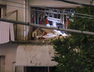 「自殺しようと…」　自宅マンションでガス爆発　建物の一部損壊した疑い　中国人逮捕　川口市