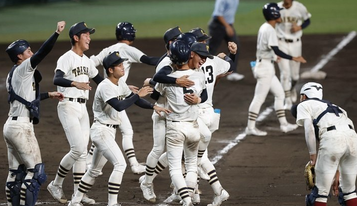 大社が８強入り　早稲田実業にサヨナラ勝ち　夏の甲子園３回戦