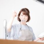 女性「専業主婦はね、年収1000万相当の家事をやってるの！」旦那「ほーい！！(会社に辞表を提出」