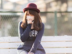 女子「隣いいですか？私ワイさんとずっと話してみたくてー」ワイ「ええよ」