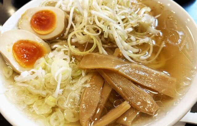 ラーメンにメンマ乗ってることってあるやん