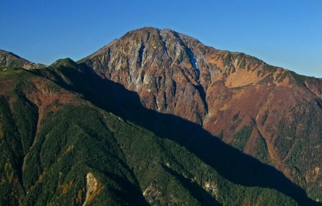 社長「日本一高い山は富士山だが二番目に高い山を知ってるか？」ワイ「北岳です」