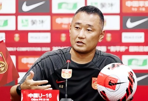 【サッカー】 日本人監督が中国選手の長所と短所を指摘＝中共ネット「訳すと、愚鈍」「教育の問題」