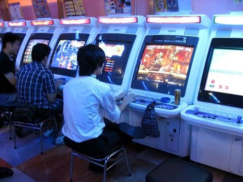 ゲームセンターって１回遊ぶのに100円以上かかるんだよな