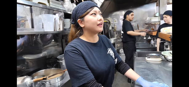 【超画像】人気ラーメン屋の女店長さん、あまりにもえちすぎるｗｗｗｗｗｗ