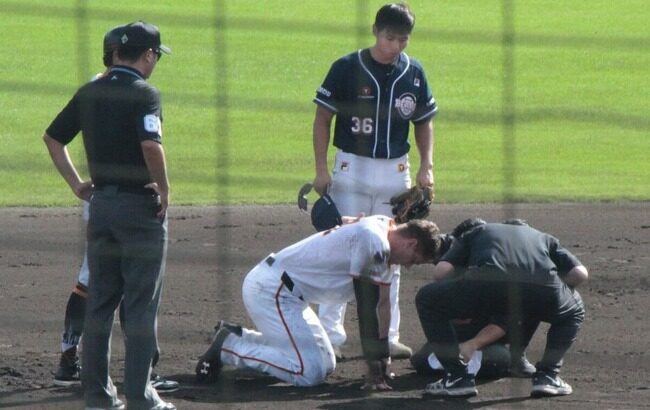 【巨人】フルプにアクシデント　担架で退場、野手の送球が頭部直撃か…フェニックスＬ斗山戦