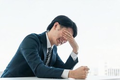 【X】「人手不足倒産って言っても…」働きたい50代60代は雇ってくれない！アラフィフ女子の嘆きに共感「不足という割に人を選ぶという矛盾」