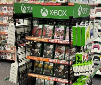 【画像】アメリカストアでのXboxさん、とんでもない場所に売り場移動させられてしまうwwwww