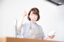 【物価高騰】「先月も食費は追加で渡したよな？ おまえ、ヤバくない？」と責めてくる夫…「エンゲル係数」急上昇による「働く母」の苦悩とは