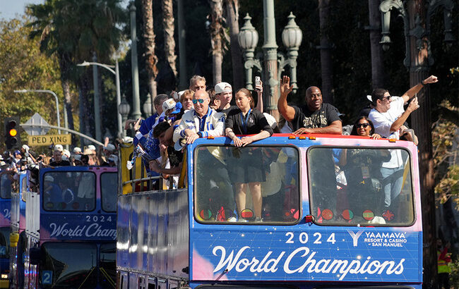 【MLB】仮病でドジャース優勝パレード参加　会社にバレて解雇に　米報道、悲しき人物の報告が話題