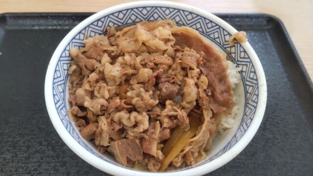 中田翔「昔だったら牛丼特盛5～6杯食べてたけど、今は並で十分」